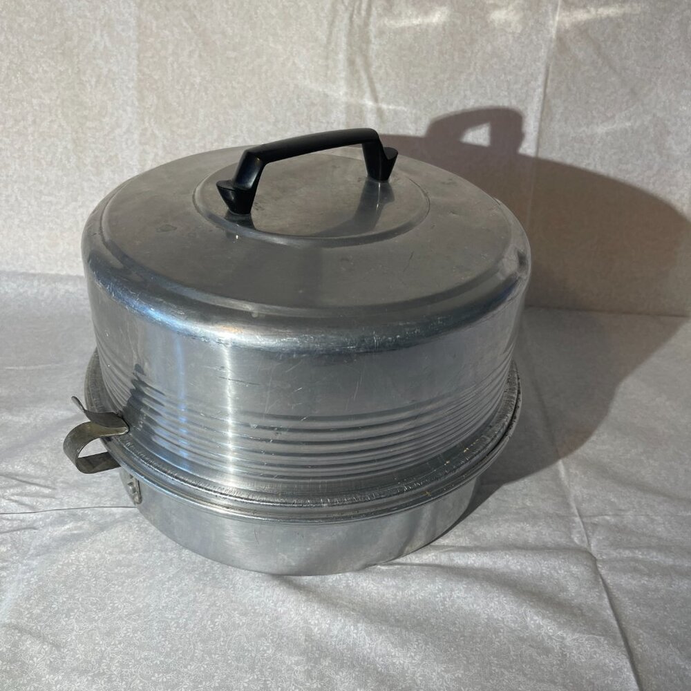 VTG Regal Ware Aluminum Cake & Pie Carrier with Locking Lid & Handle 3 Pc. (187)